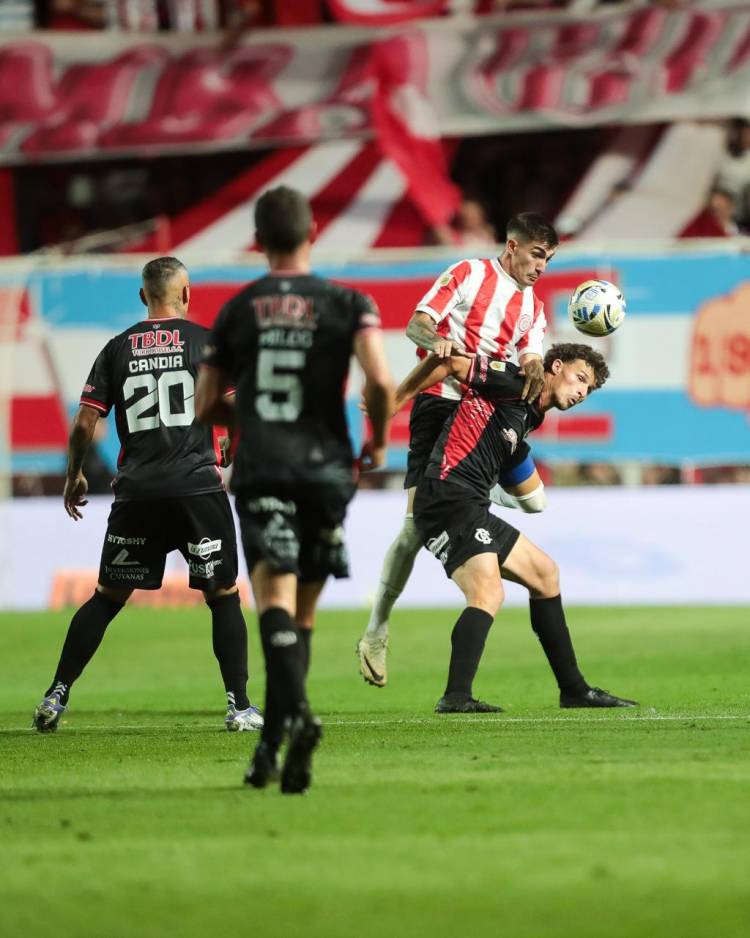 Unión y Barracas Central empataron sin goles por el Torneo Clausura en Santa Fe