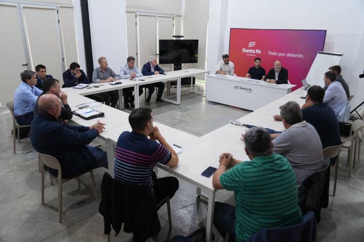Provincia trabaja junto frigoríficos pesqueros para cuidar la actividad