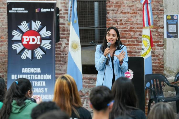 Provincia impulsa la prevención de delitos digitales que afectan a niñas, niños y adolescentes
