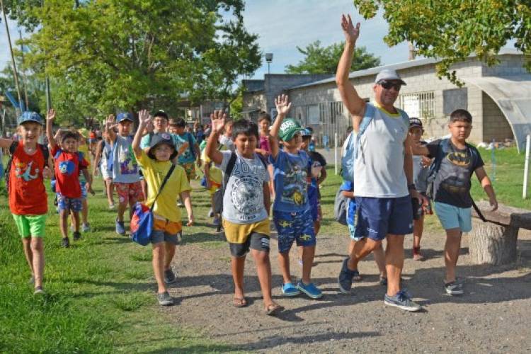 Arrancan las colonias municipales de verano: 35 años de una política pública que marcó a generaciones