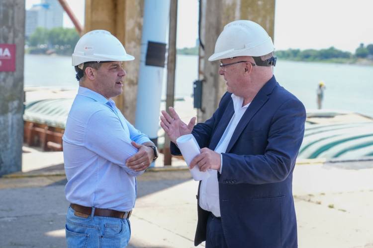 Provincia continúa potenciando el Puerto de Santa Fe: 5.000 toneladas de trigo se embarcan a San Lorenzo