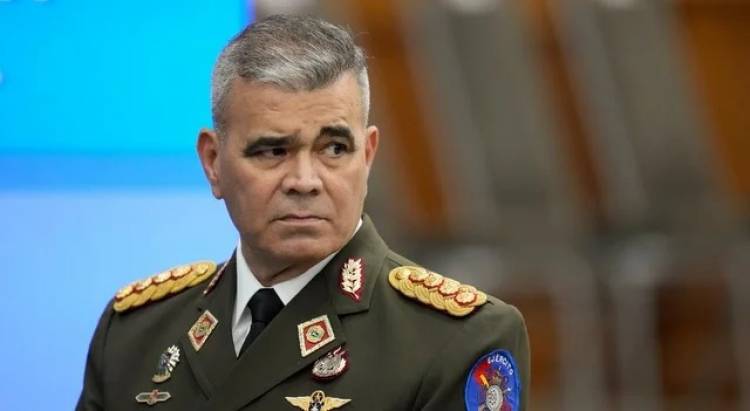 Padrino López denunció un ataque masivo y ordenó el despliegue total de las fuerzas