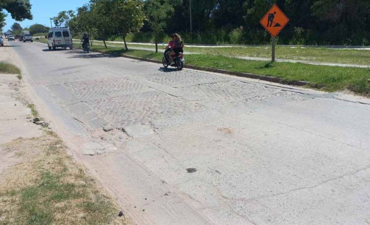 La Municipalidad reparará el pavimento en Avenida Peñaloza