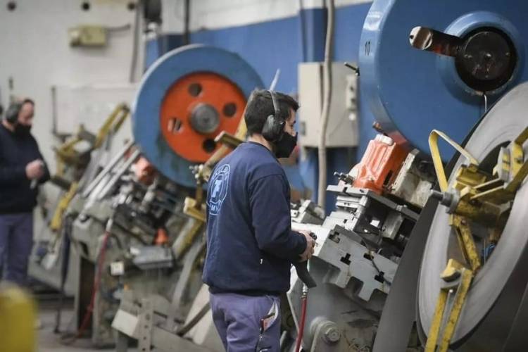 Empresas santafesinas pueden descontar parte del costo eléctrico de Ingresos Brutos