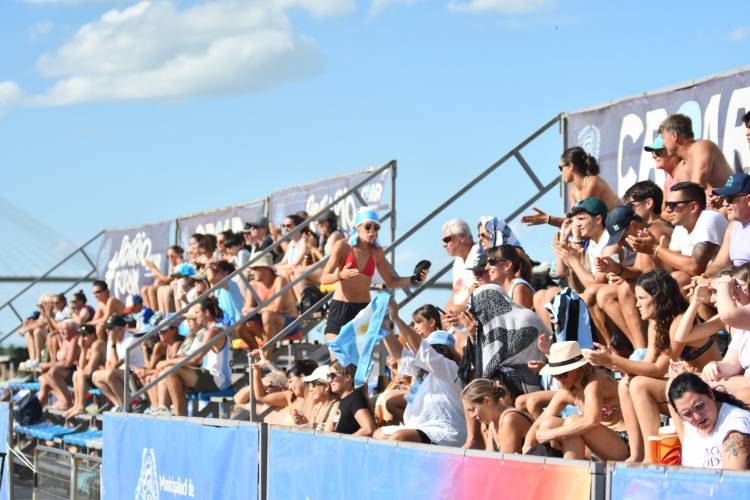 Rosario cerró la Playa Olímpica 2026 con un evento internacional de beach handball y con el título de Las Kamikazes