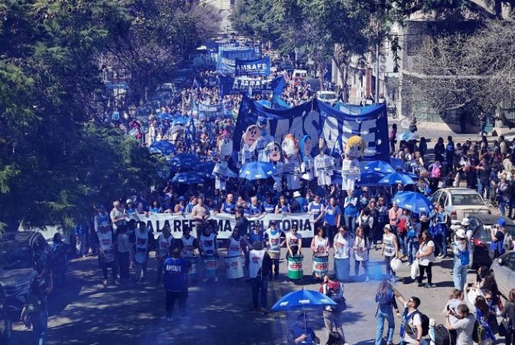 AMSAFE rechaza de forma contundente la propuesta salarial y lanza un plan de lucha en Santa Fe