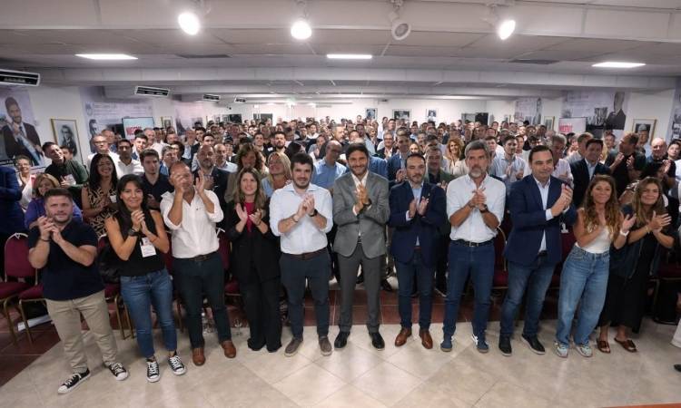 El Encuentro Nacional de Intendentes radicales sesionó en Santa Fe con una amplia asistencia de dirigentes de todo el país