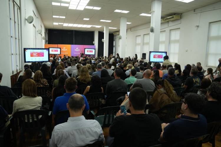 Territorio 5.0: más de 600 proveedores se capacitaron en Timbó Compras, la plataforma digital que impulsa la Provincia