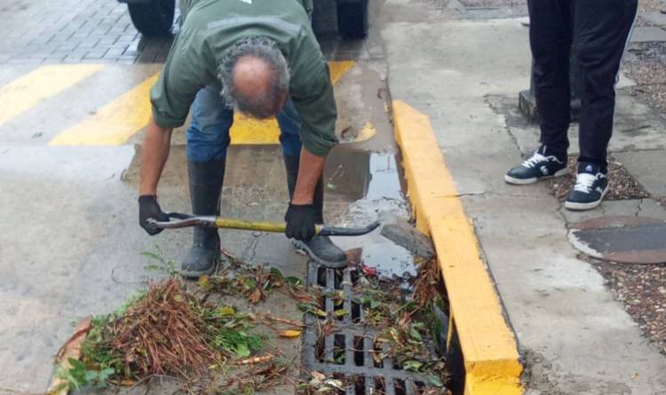 Lluvias intensas: el sistema de drenaje respondió y continúan los operativos