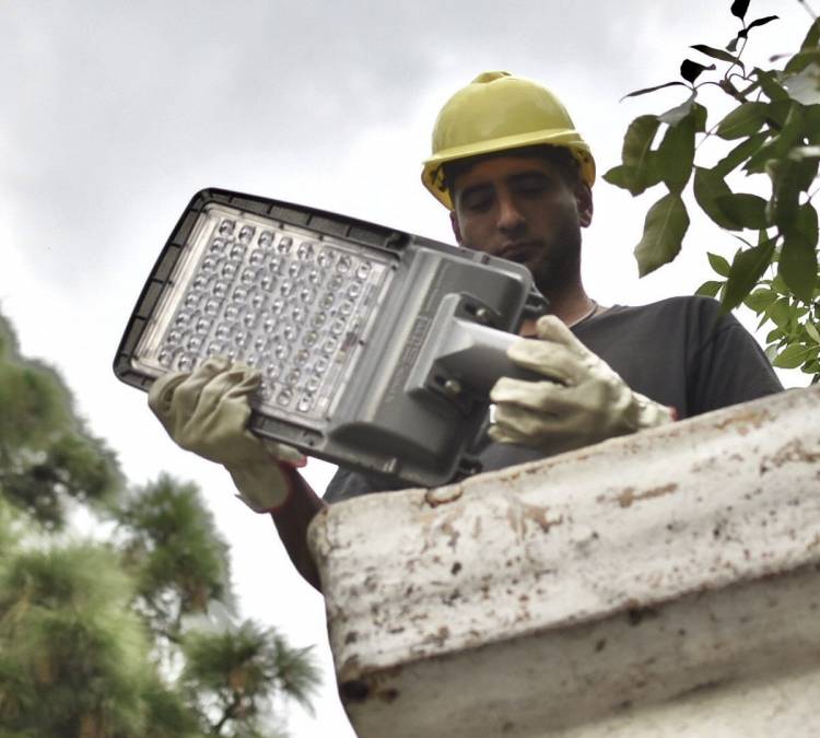 Comienza el recambio de luminarias de sodio a LED en toda la ciudad