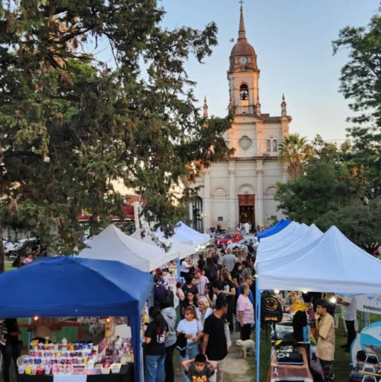 Vuelve la Feria Municipal de Mujeres Emprendedoras a Plaza Libertad
