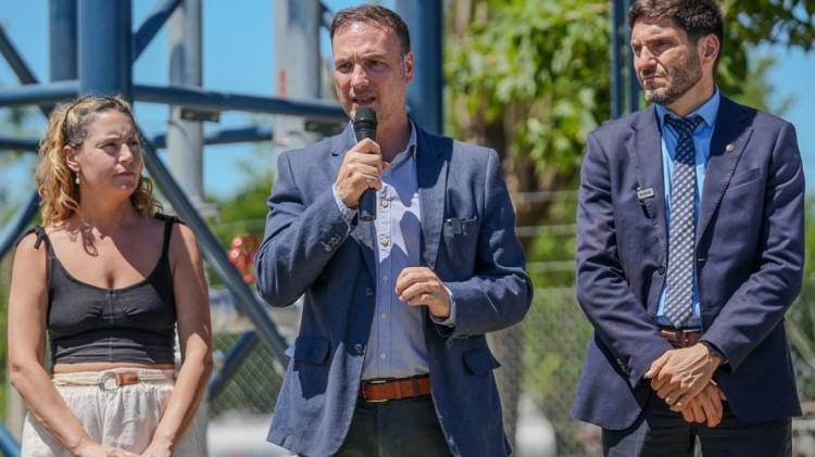 En Esperanza, la Provincia comienza a edificar el sueño de 14 familias