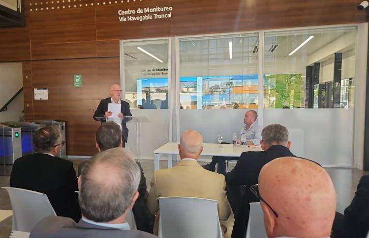 Hidrovía: Santa Fe impulsa junto a Nación un esquema de control eficiente y con fuerte respaldo productivo