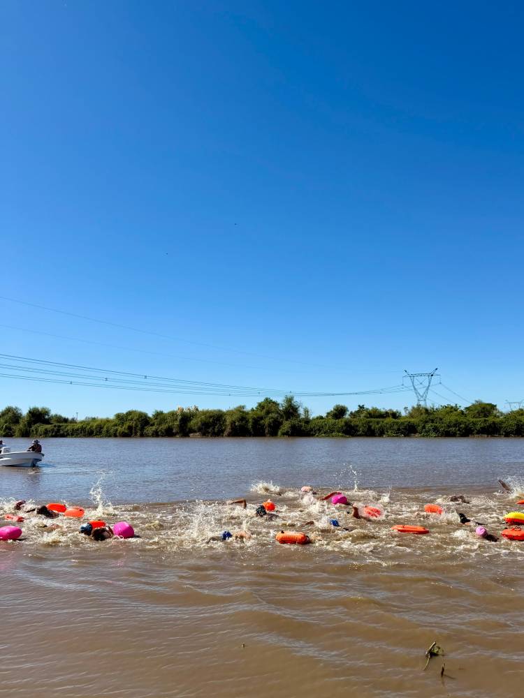Se realizó la Maratón Acuática Río Salado con una destacada participación en Santo Tomé