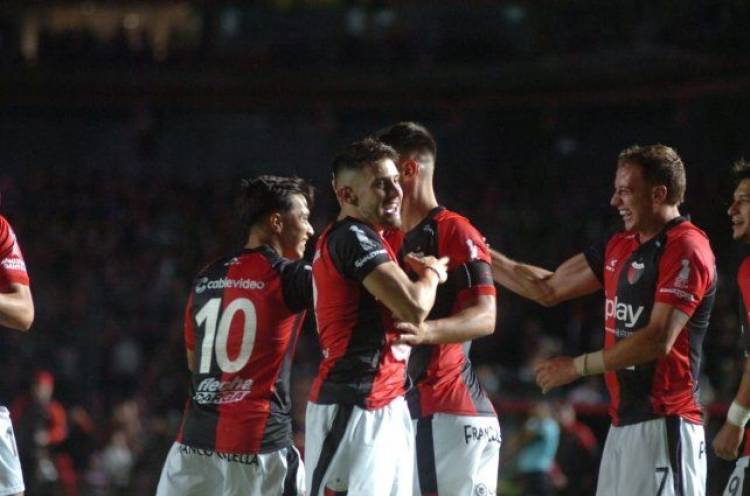 Lértora y la vara alta de Colón: "Cada partido es un paso más"