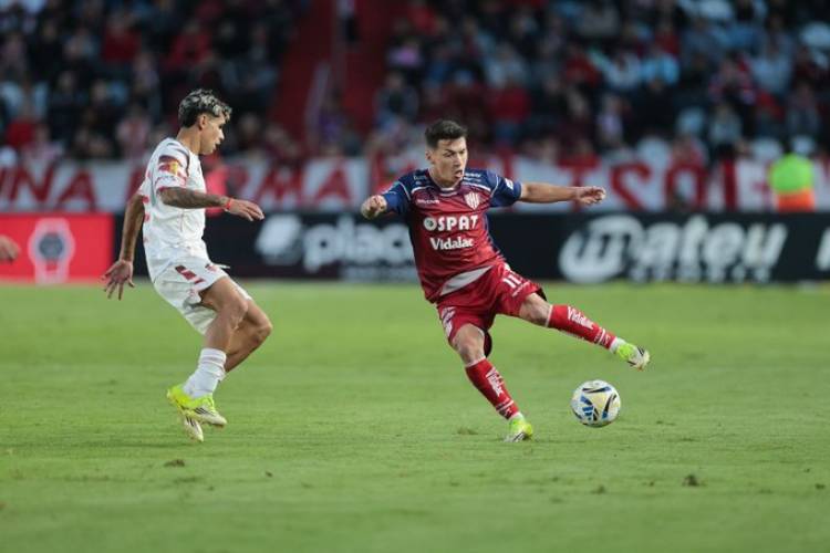 Derrota de Unión en el UNO de la Plata y polémico final