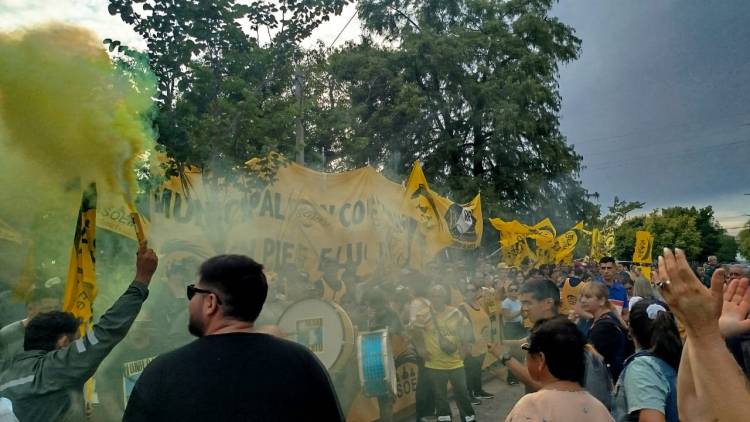 Atropello y violencia de ASOEM en Sauce Viejo