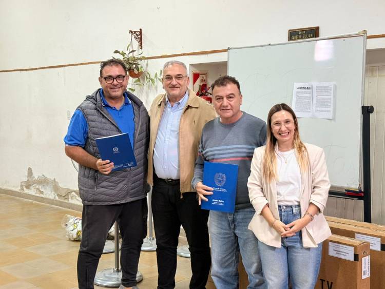 Reunión de Calvo con vecinalistas en la ciudad de Rafaela