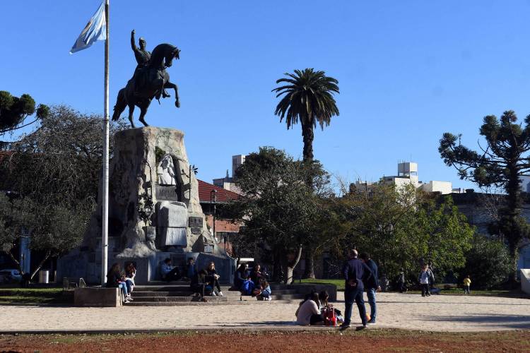 Se realizará una asamblea ciudadana por la plaza San Martín