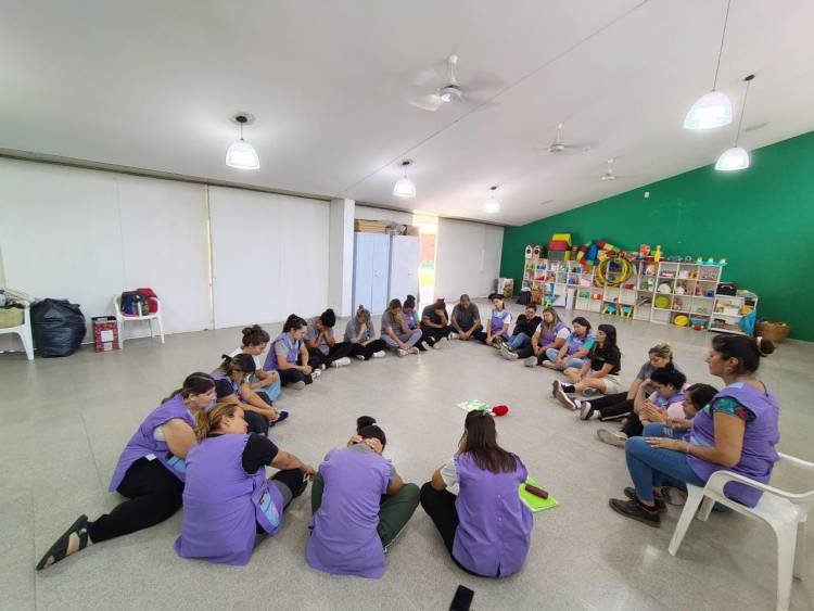 La Municipalidad fortalece la convivencia en equipos de los Jardines Municipales