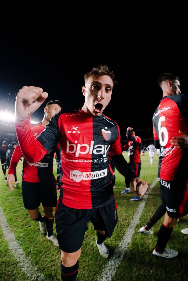 Colón volvió a rugir en el Brigadier: venció con sufrimiento a All Boys y recuperó la cima
