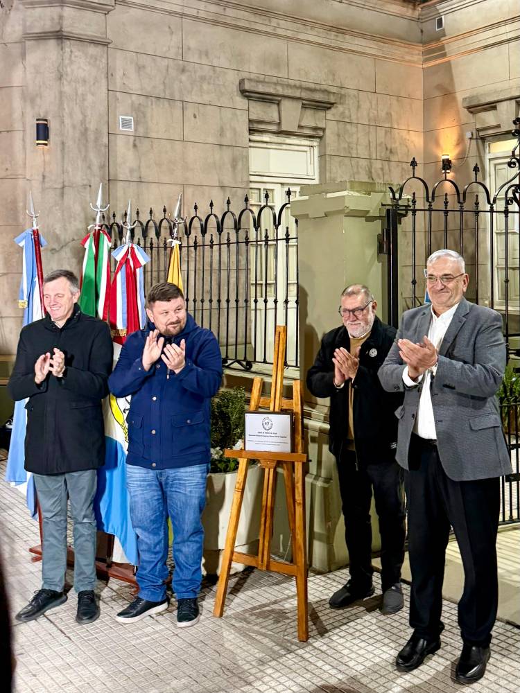Calvo acompañó las obras de puesta en valor de Asociación Italiana de Socorros Mutuos “Alfredo Capellini”