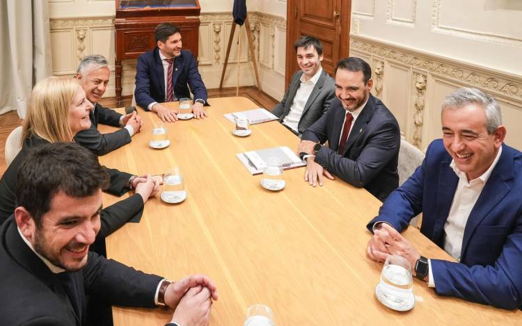 Pullaro se reunió en Rosario con los gobernadores de Mendoza, Chubut y Corrientes