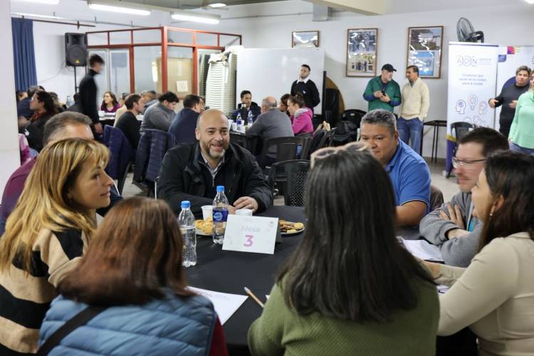 “Queremos que los vecinos sean protagonistas”, dijo Checho Basile en el 7mo. encuentro de ADN