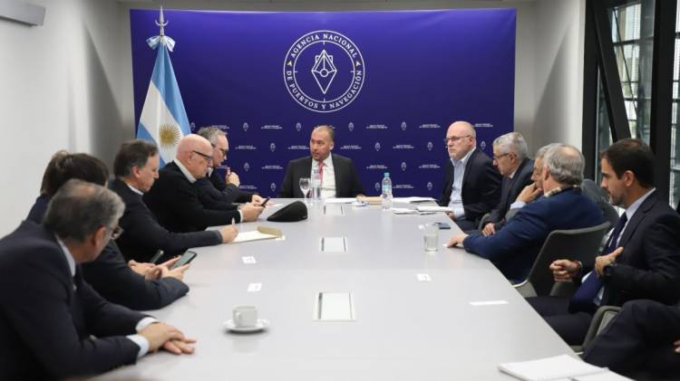 Santa Fe exige rápida adjudicación de la Hidrovía para bajar costos logísticos