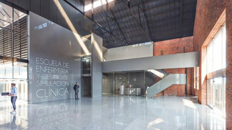 El Gobierno de Pullaro construye el nuevo edificio para la Escuela de Enfermería y el Centro de Simulación Clínica