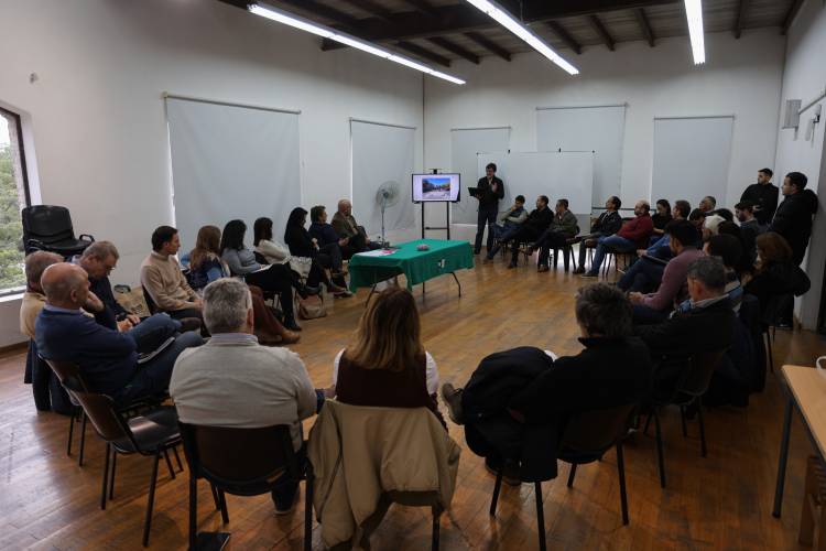 Poletti encabezó una nueva reunión con vecinalistas del distrito Centro