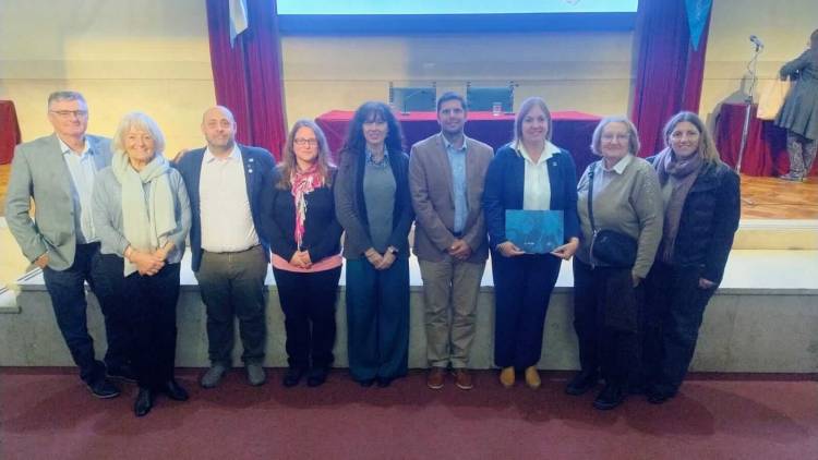 La UNL reconoció el compromiso social de GAMA y renovó su trabajo conjunto con la Sociedad Rural de Rafaela