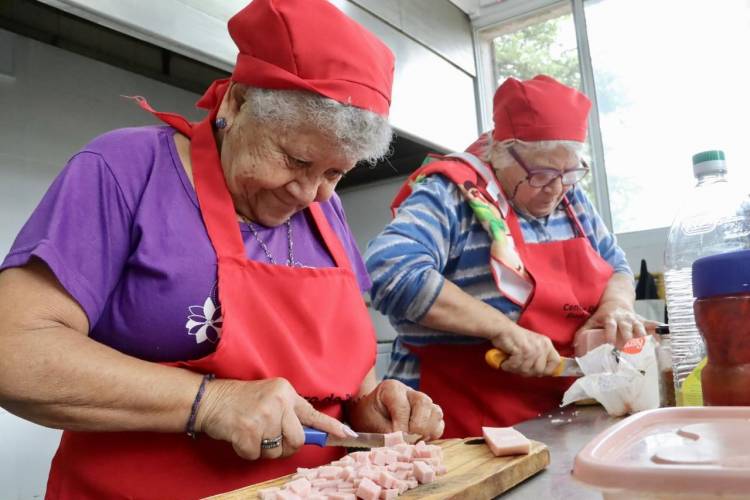 Provincia impulsa una agenda de actividades por el Mes del Buen Trato a las Personas Mayores