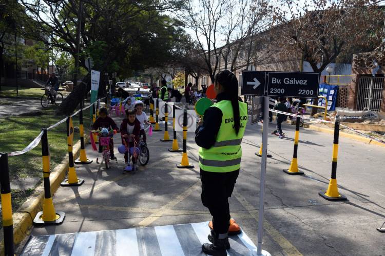 El Municipio, la Provincia y la UTN impulsaron la jornada Caminos Escolares Seguros