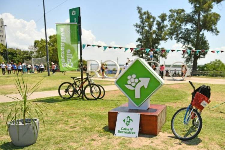 Calle Recreativa invita a un gran intercambio de figuritas del Mundial este domingo