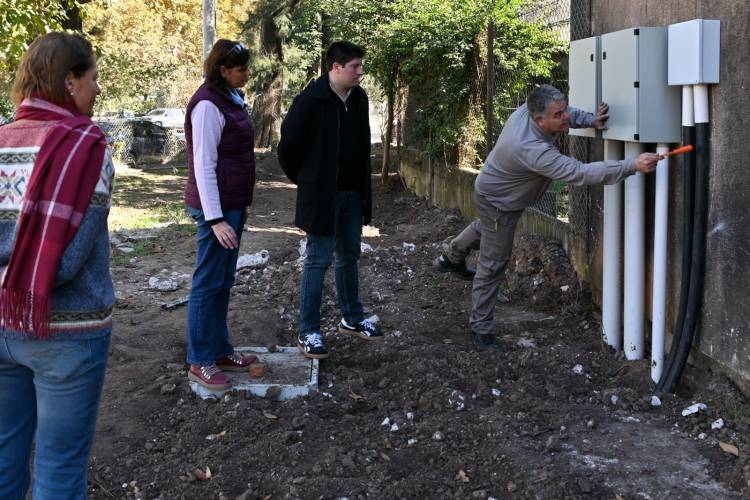 Con una inversión de 120 millones de pesos, el gobierno de Pullaro realiza mejoras en la infraestructura del Hospital Mira y López