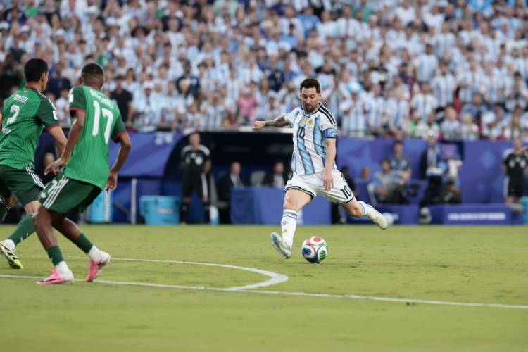 Messi, tras una actuación histórica ante Argelia: “Ser el máximo goleador en mundiales es un honor”