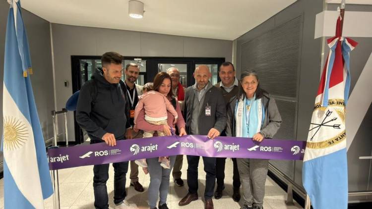 Arajet debutó en Rosario y conecta a la región con el Caribe y 30 destinos más
