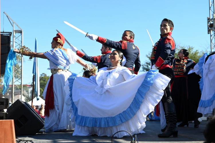 Santa Fe palpita el Festival Patrio del 20 de Junio en la avenida Facundo Zuviría