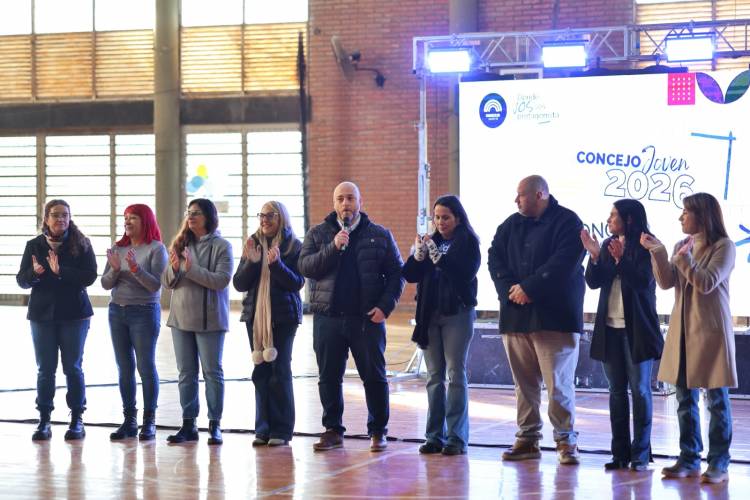 Concejo Joven y Concejo Mayor, juntos por primera vez en una experiencia que reunió a más de 1500 personas