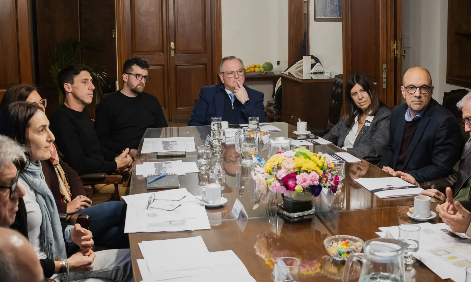  La Legislatura avanzará con un concurso de ideas para la puesta en valor de Plaza Italia Gestión