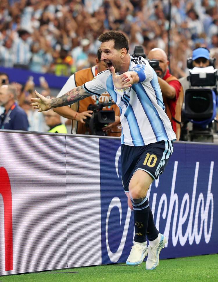Julián Álvarez elogió a Messi: “Es el mejor de la historia, lo disfrutamos todos los días”