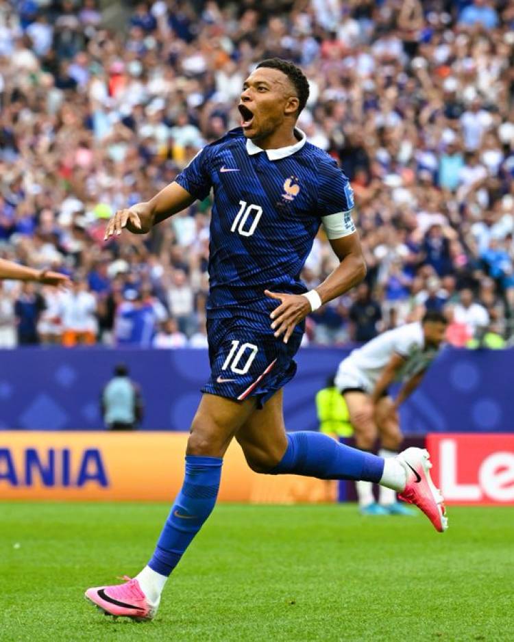 Mbappé a la caza de Messi: marcó un doblete y alcanzó a Klose como segundo máximo artillero de los mundiales