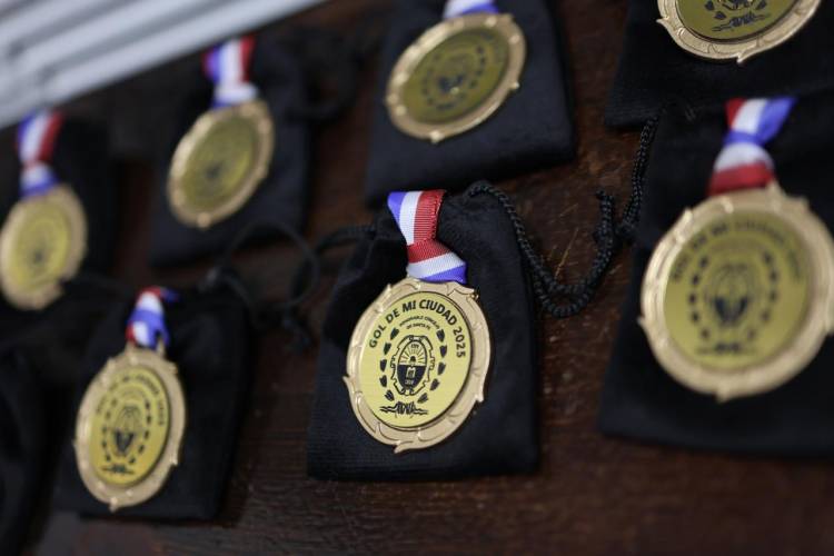 El Concejo Municipal entregó los premios “Gol de mi ciudad”