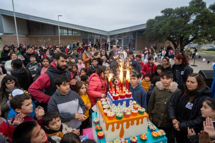La Esquina Encendida y El Alero Coronel Dorrego celebran sus cumpleaños