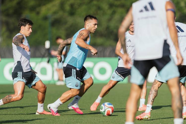 Argentina no cambia: práctica final en Kansas y luego viaje a Dallas para enfrentar a Jordania