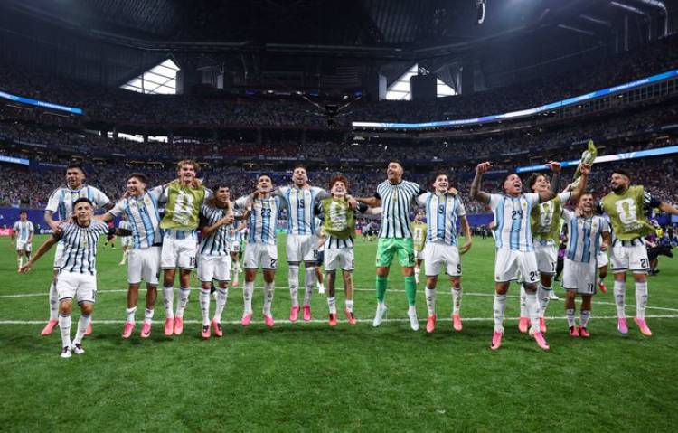 La Selección argentina le ganó 3-2 a Egipto en un partido increíble y clasificó a cuartos de final del Mundial 2026