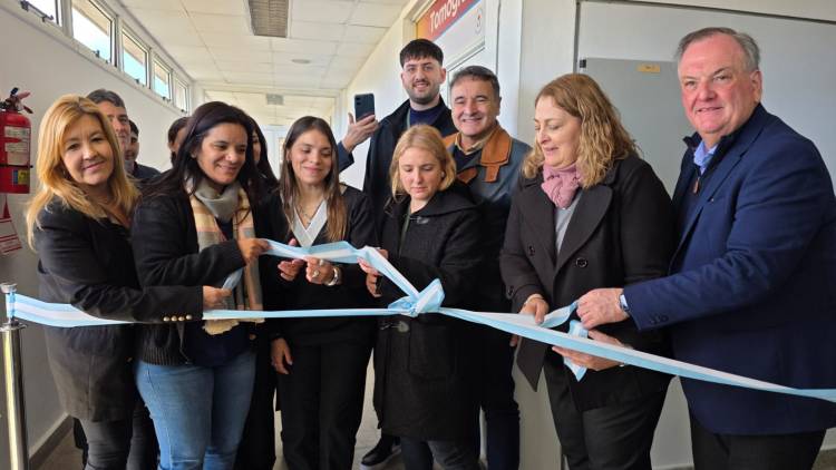 Salud Pública: el gobierno de Pullaro inauguró el primer servicio de tomografía computada del Hospital de San Cristóbal
