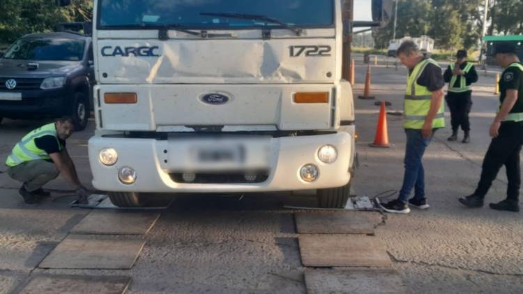 Santa Fe Pesa: con más de 10.000 camiones fiscalizados, la Provincia detectó más de 1.600 toneladas de exceso en rutas santafesinas