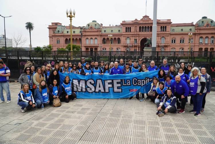 Amsafé participó de la masiva movilización en defensa de la educación pública 
